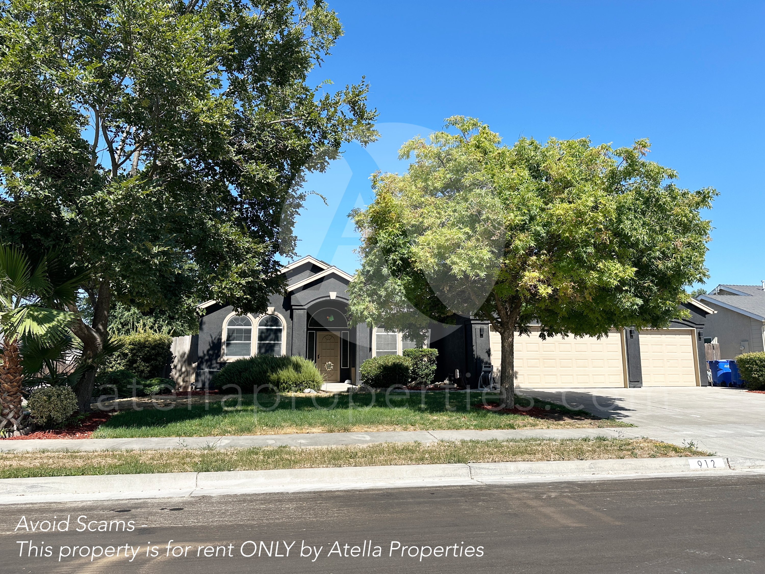 912 Apple Avenue